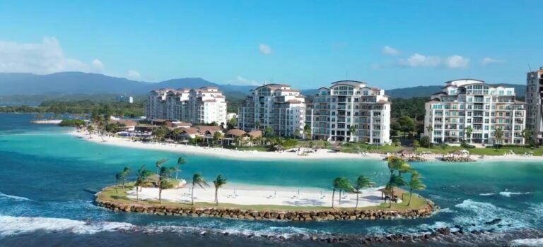 Playa Escondida Resort e Marina vista aerea
